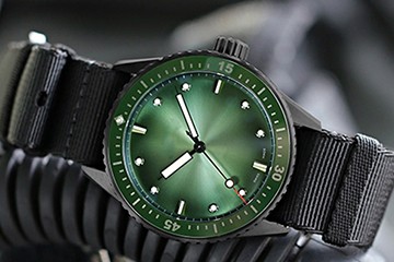 劳力士石英表线路板烧坏了